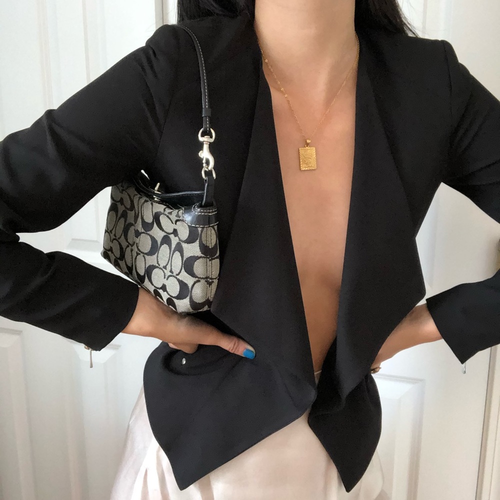 BLACK BLAZER WITH ZIPPERS